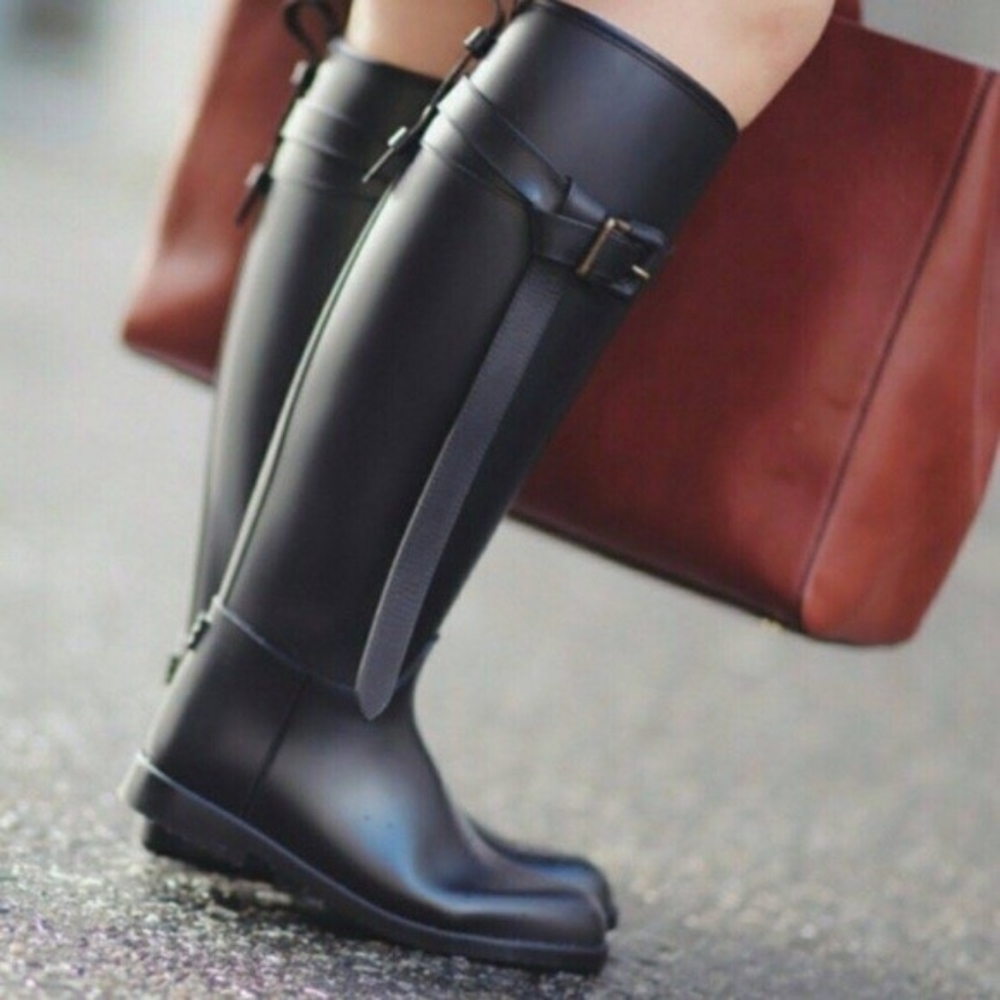 Burberry Equestrian Plaid Lining Rain Boots - 40 - Picture 2 of 6